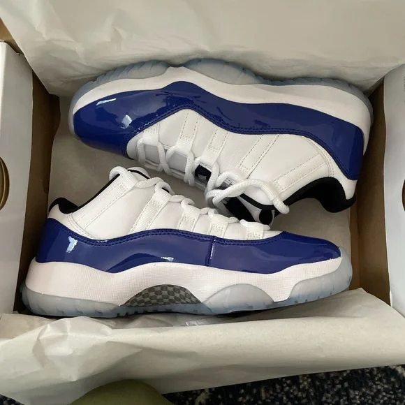 women’s air jordan 11 retro low ‘concord sketch’